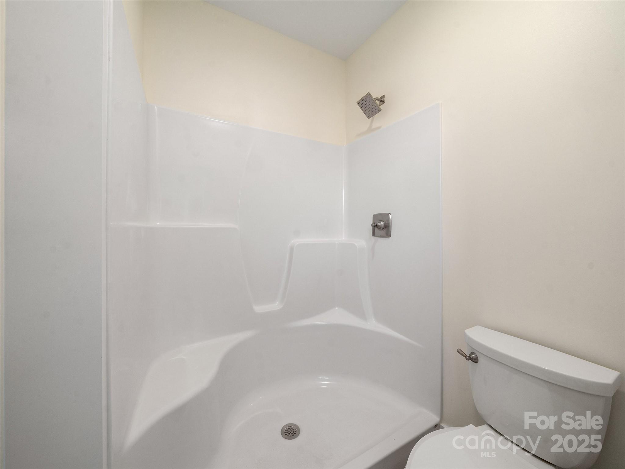 43 Skyvue Court Saluda NC 28773