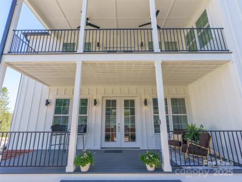 43 Skyvue Court Saluda NC 28773