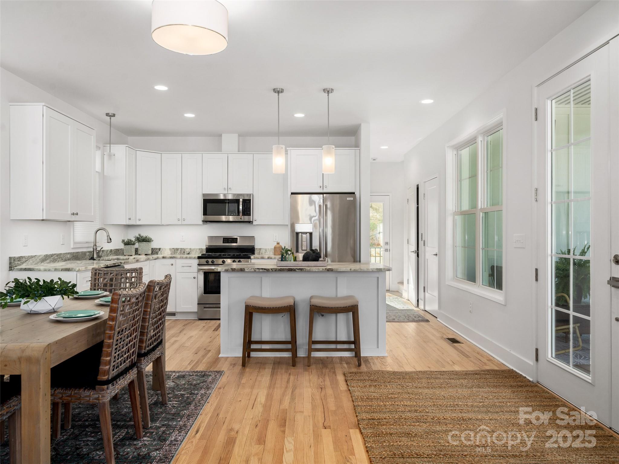 43 Skyvue Court Saluda NC 28773