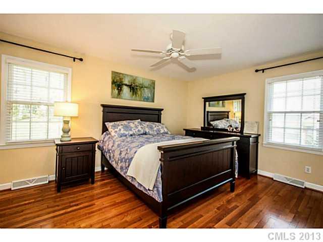 6618 Folger Drive Charlotte NC 28270