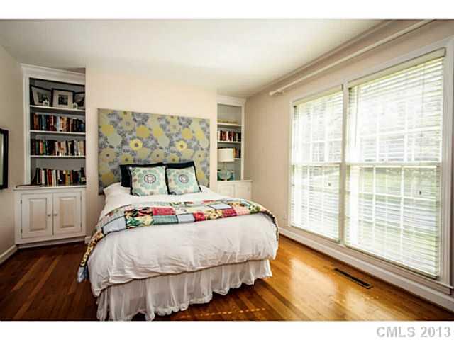 6618 Folger Drive Charlotte NC 28270