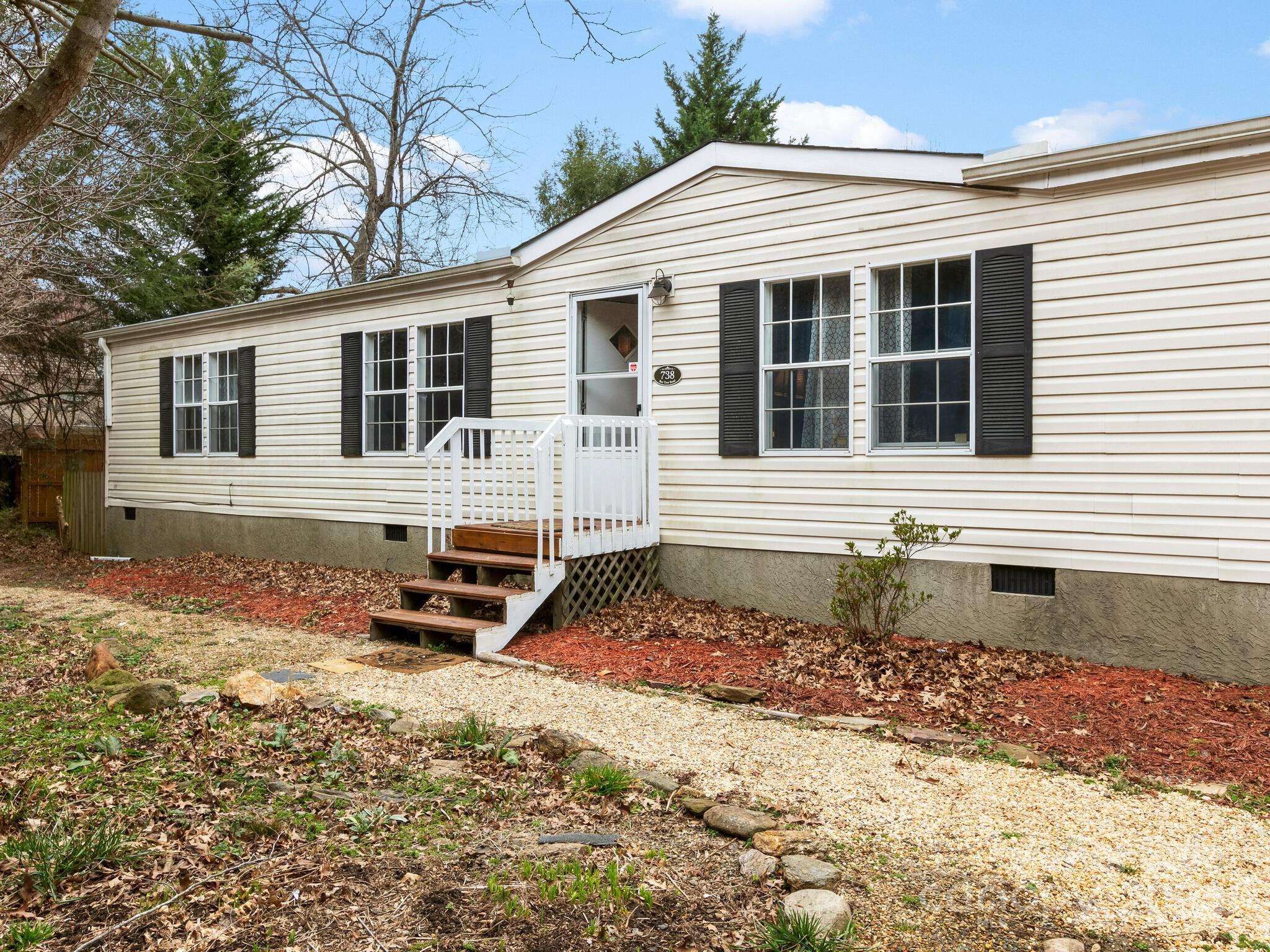 738 Bee Tree Road Swannanoa NC 28778