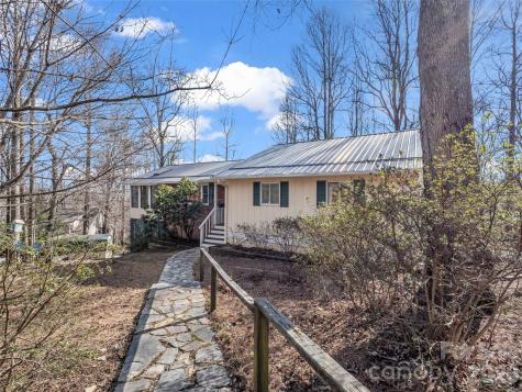 1594 Indian Cave Road Hendersonville NC 28739