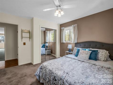 1594 Indian Cave Road Hendersonville NC 28739