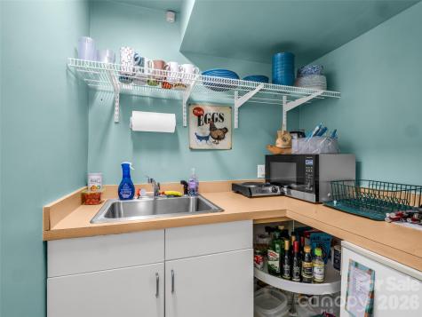 1594 Indian Cave Road Hendersonville NC 28739