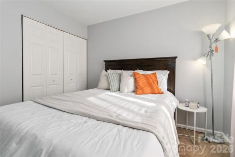 5927 Prescott Court Charlotte NC 28269