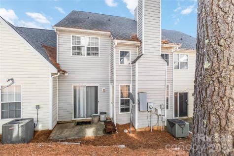 5927 Prescott Court Charlotte NC 28269