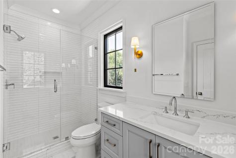 1321 Ferncliff Road Charlotte NC 28211