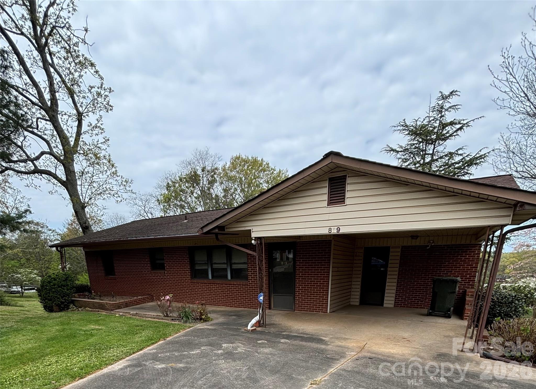 819 N Piedmont Avenue Kings Mountain NC 28086