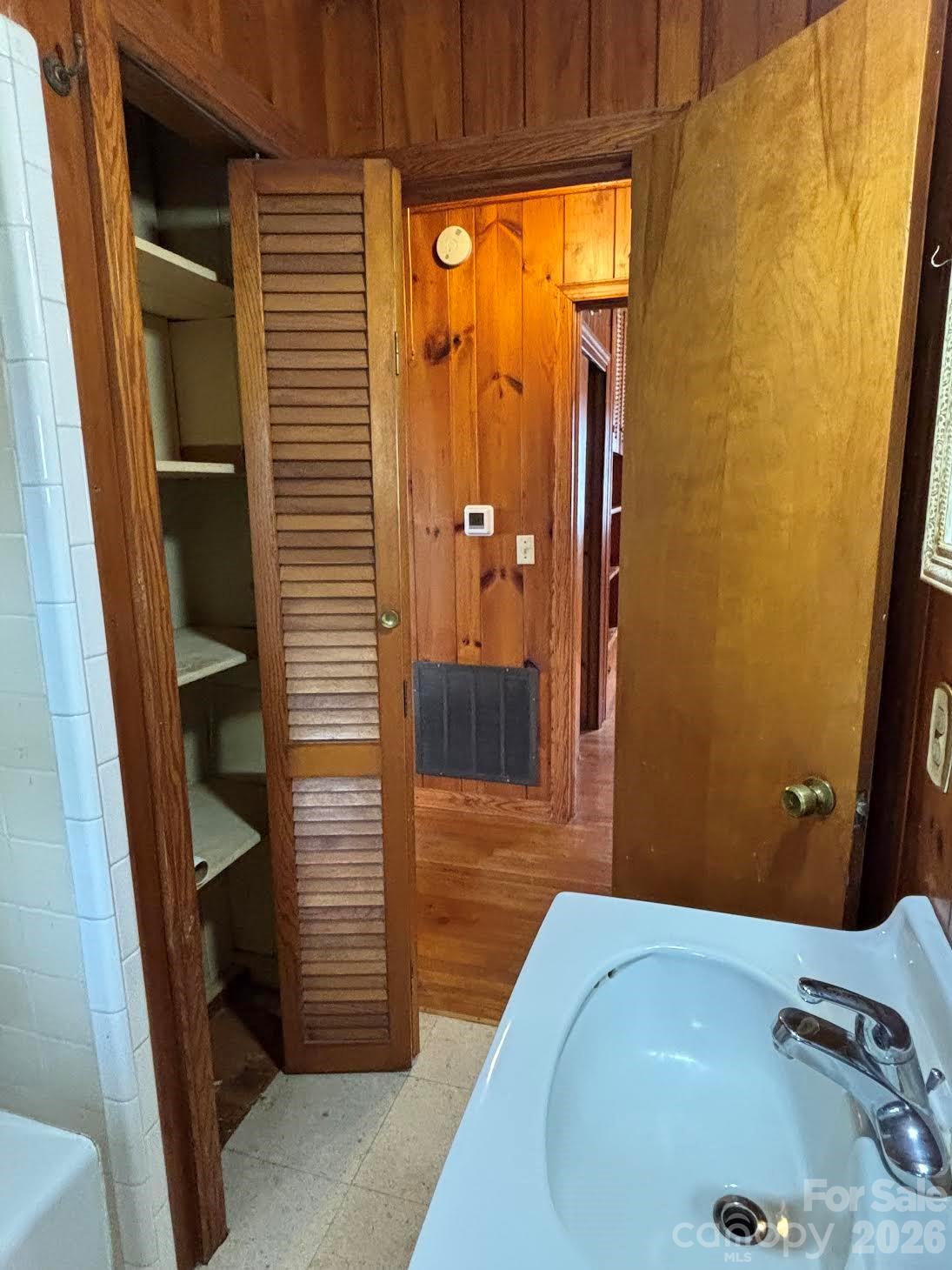 819 N Piedmont Avenue Kings Mountain NC 28086