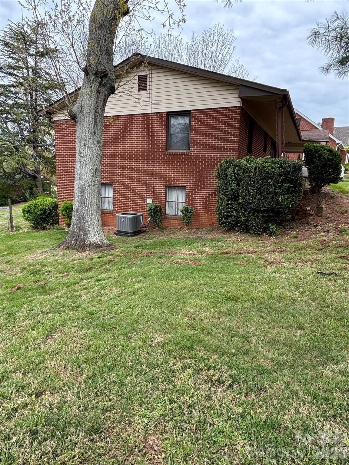 819 N Piedmont Avenue Kings Mountain NC 28086