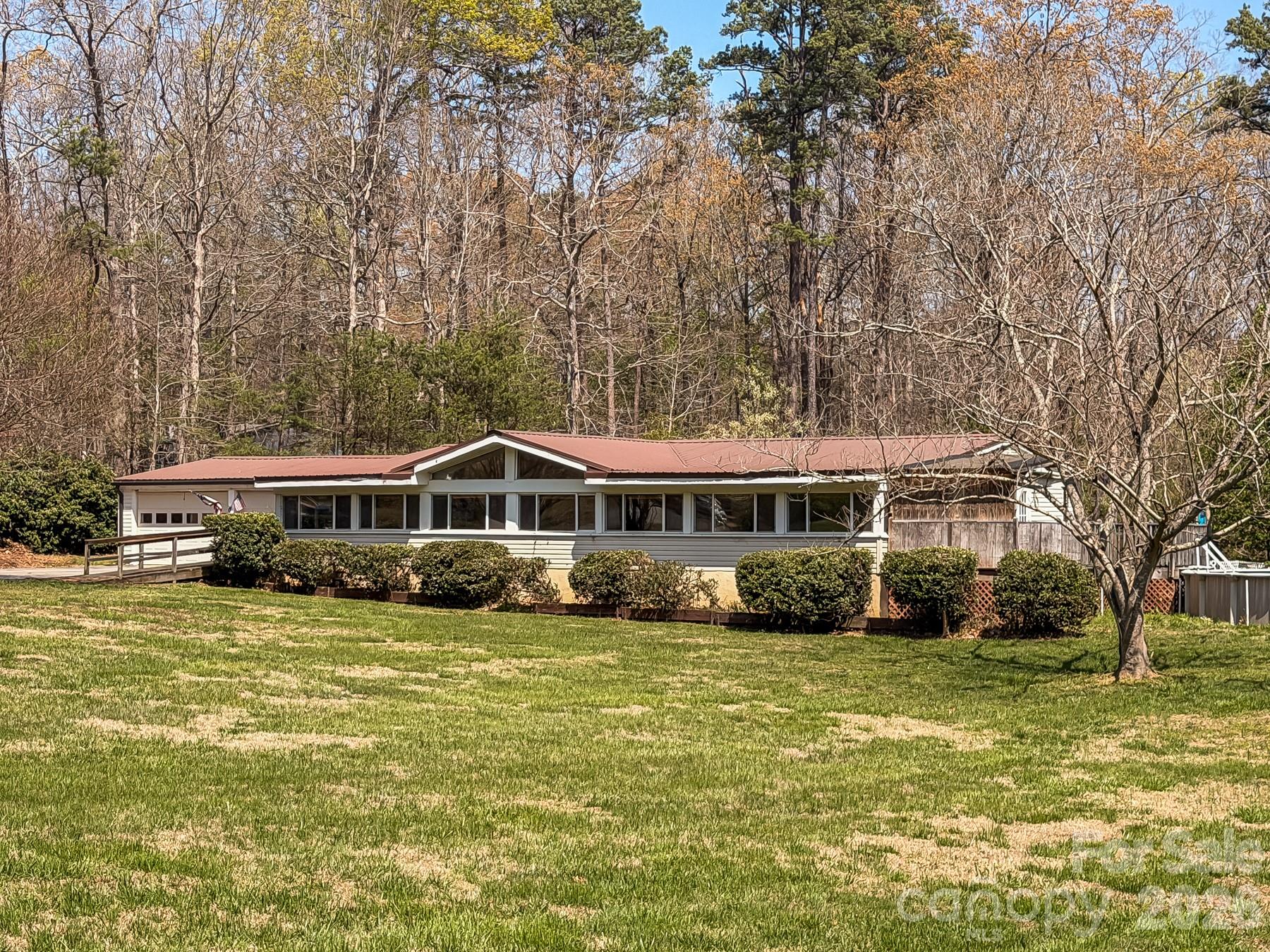 2746 Orangewood Lane Newton NC 28658