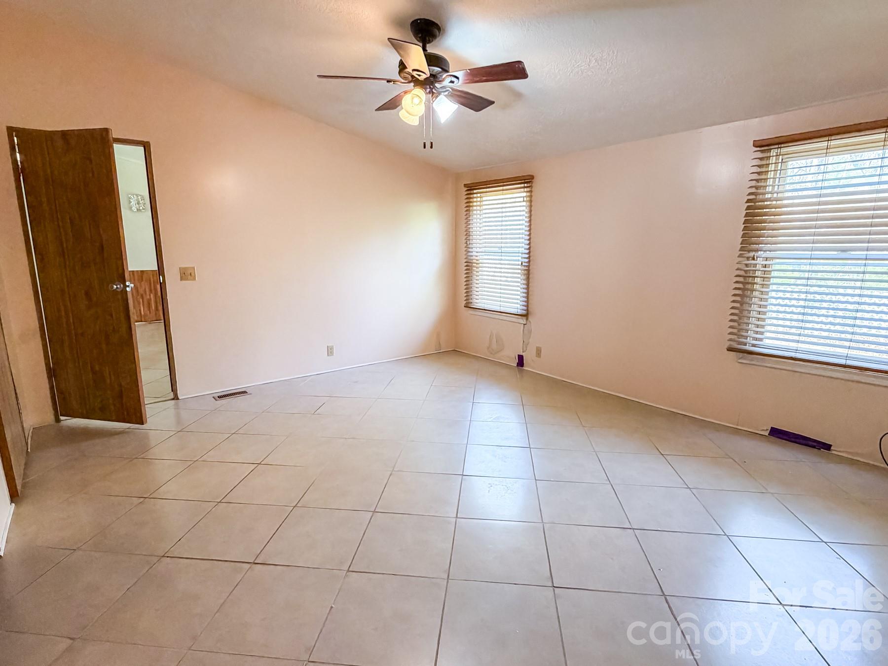 2746 Orangewood Lane Newton NC 28658