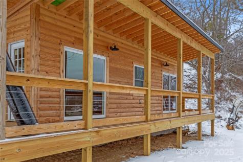 137 Red Maple Lane Burnsville NC 28714