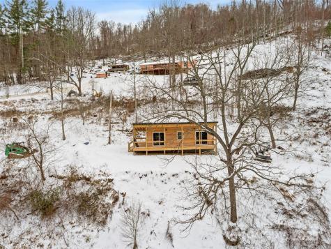 137 Red Maple Lane Burnsville NC 28714