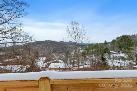 137 Red Maple Lane Burnsville NC 28714