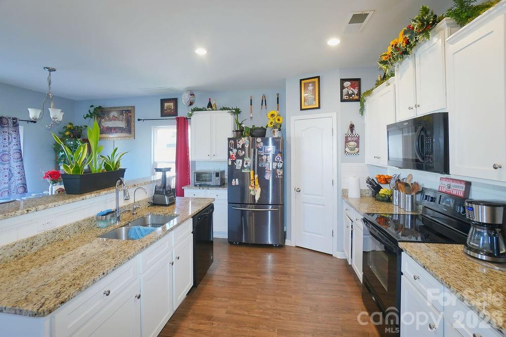 9728 Crooms Court Charlotte NC 28215