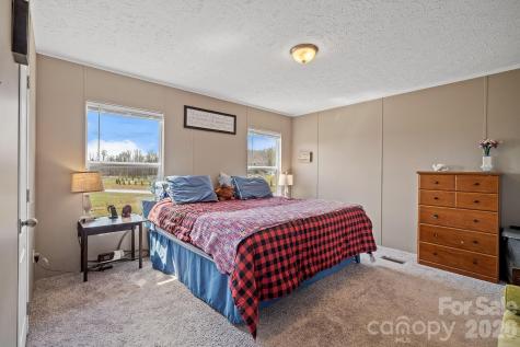 59 Alberto Way Hendersonville NC 28792