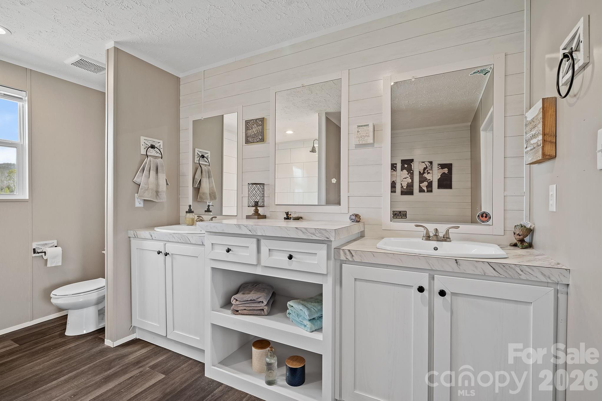 59 Alberto Way Hendersonville NC 28792