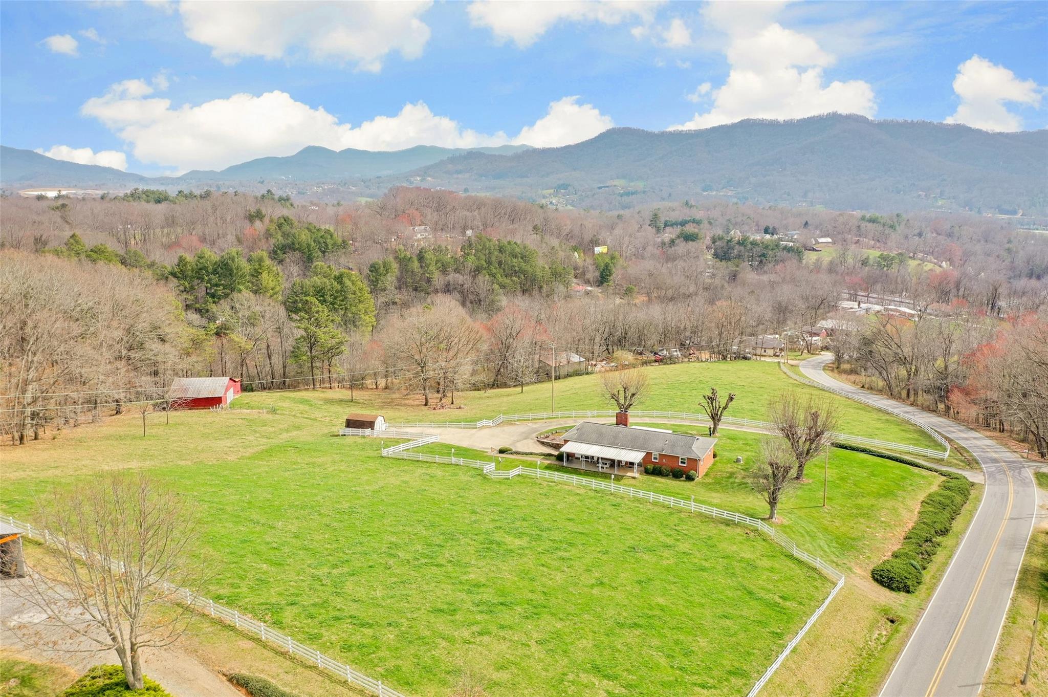 1084 Chambers Mountain Road Clyde NC 28721