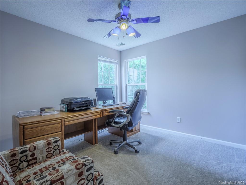 9916 Sandman Lane Charlotte NC 28216