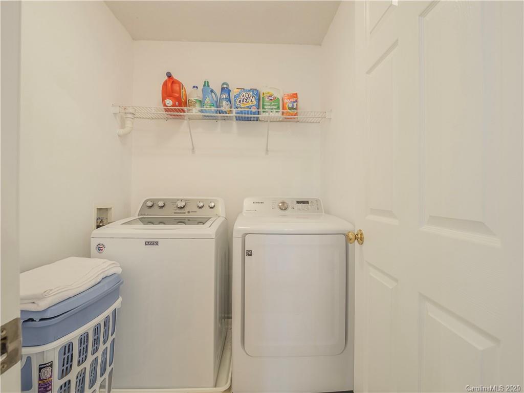 9916 Sandman Lane Charlotte NC 28216