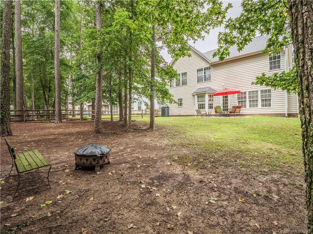 9916 Sandman Lane Charlotte NC 28216