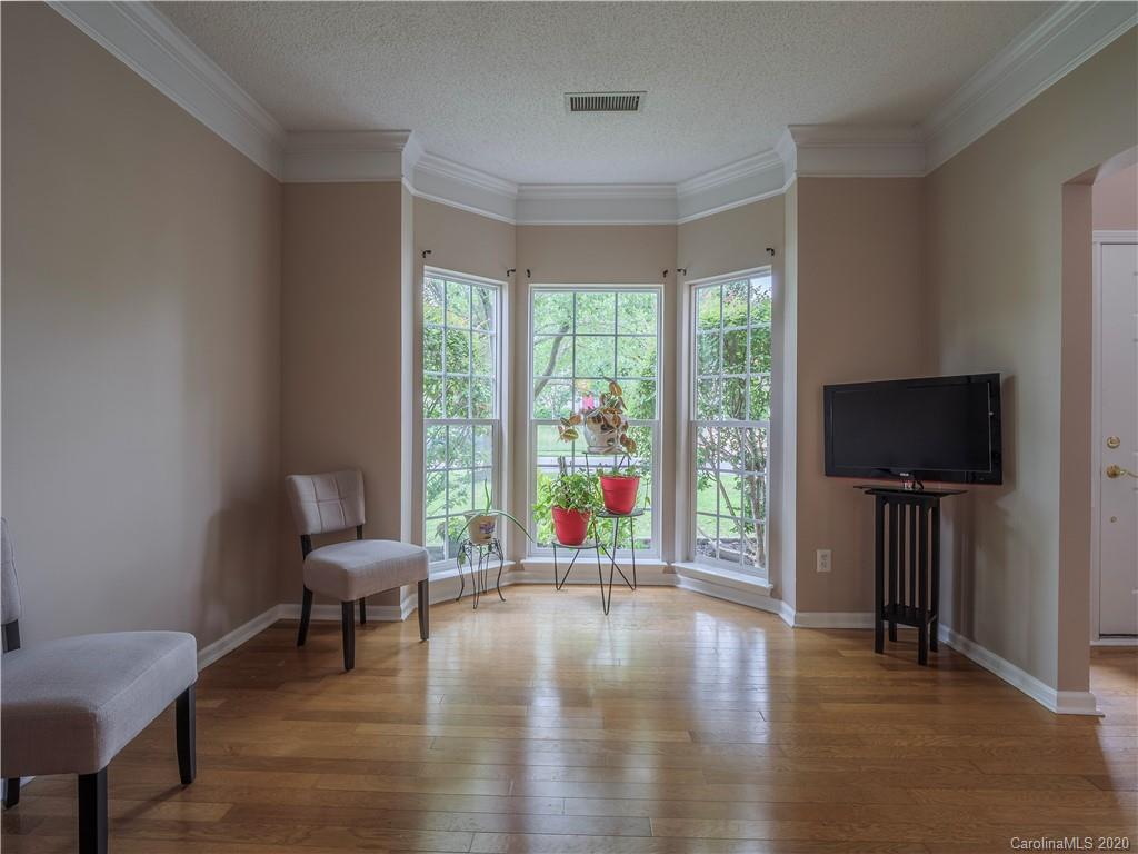 9916 Sandman Lane Charlotte NC 28216