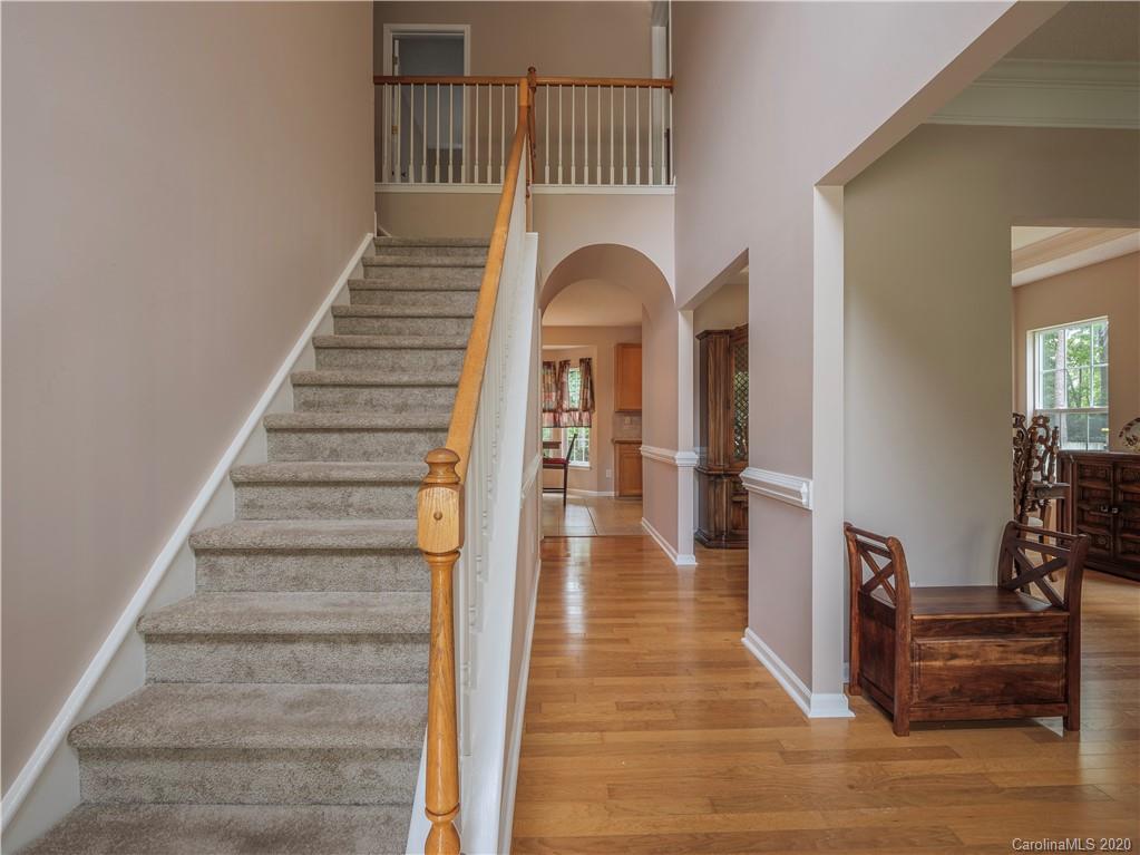 9916 Sandman Lane Charlotte NC 28216