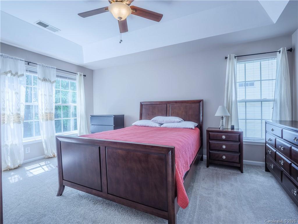 9916 Sandman Lane Charlotte NC 28216