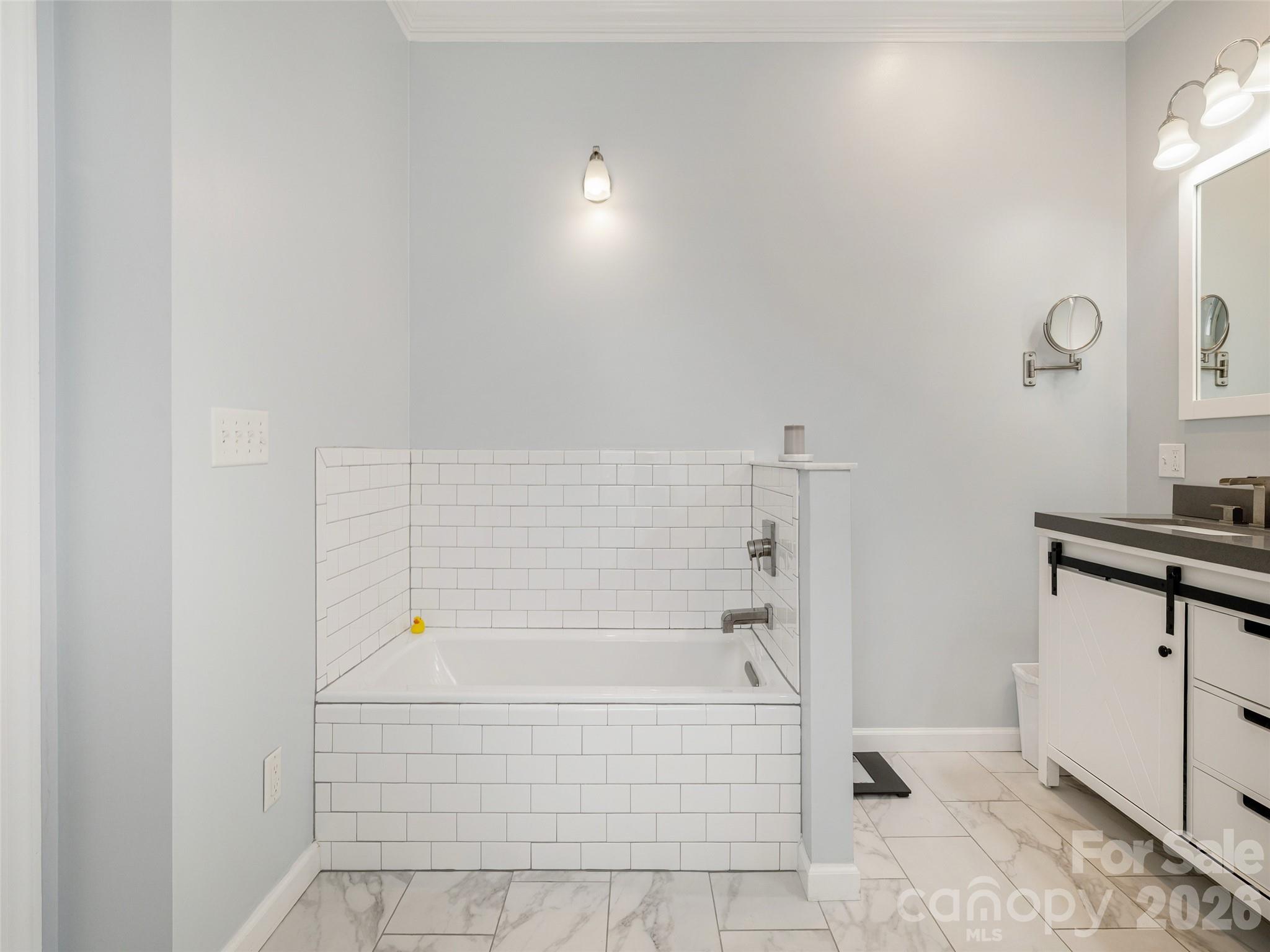83 Towne Place Drive Hendersonville NC 28792