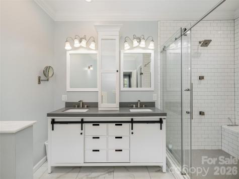 83 Towne Place Drive Hendersonville NC 28792