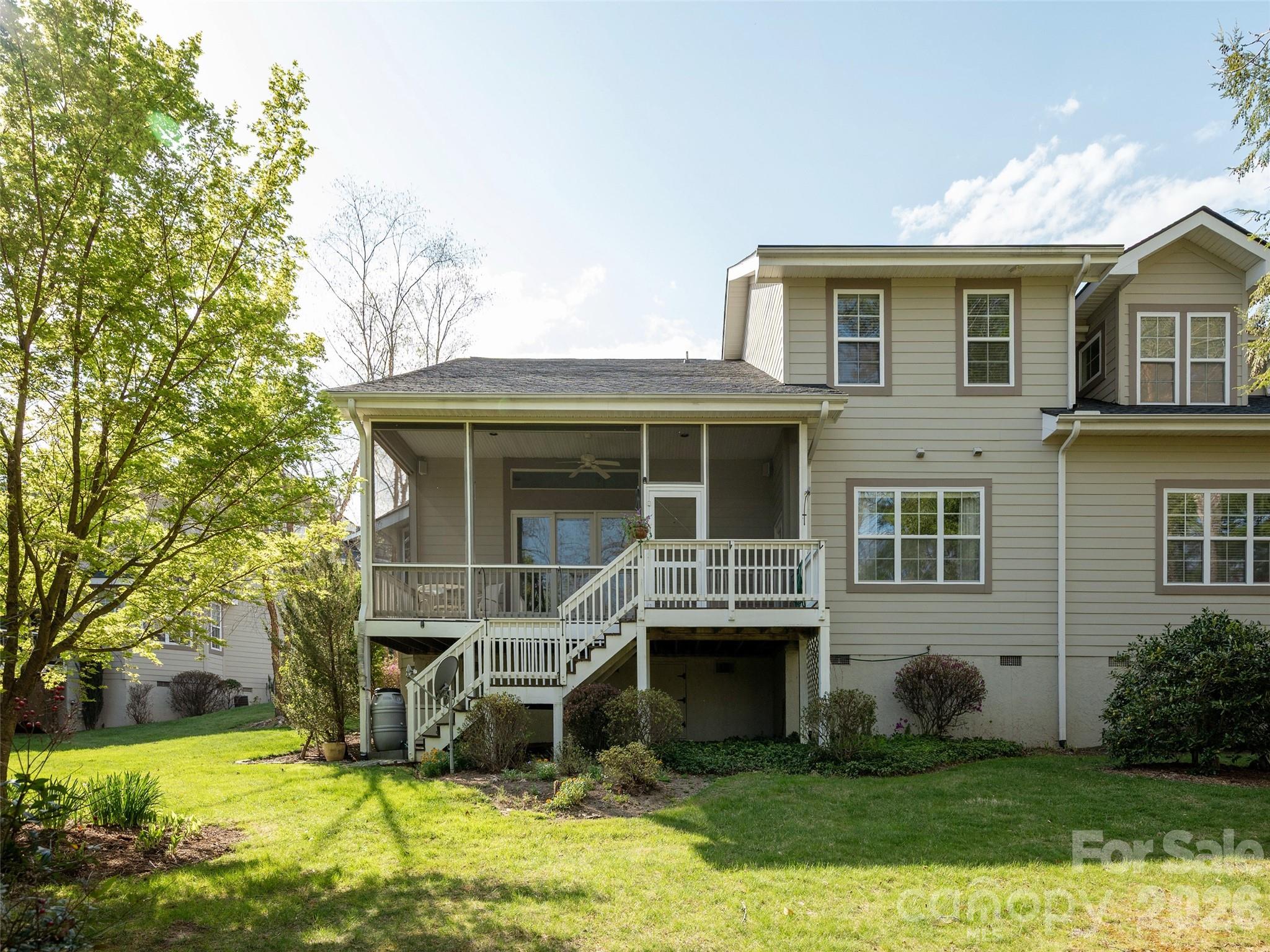 83 Towne Place Drive Hendersonville NC 28792