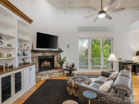 83 Towne Place Drive Hendersonville NC 28792