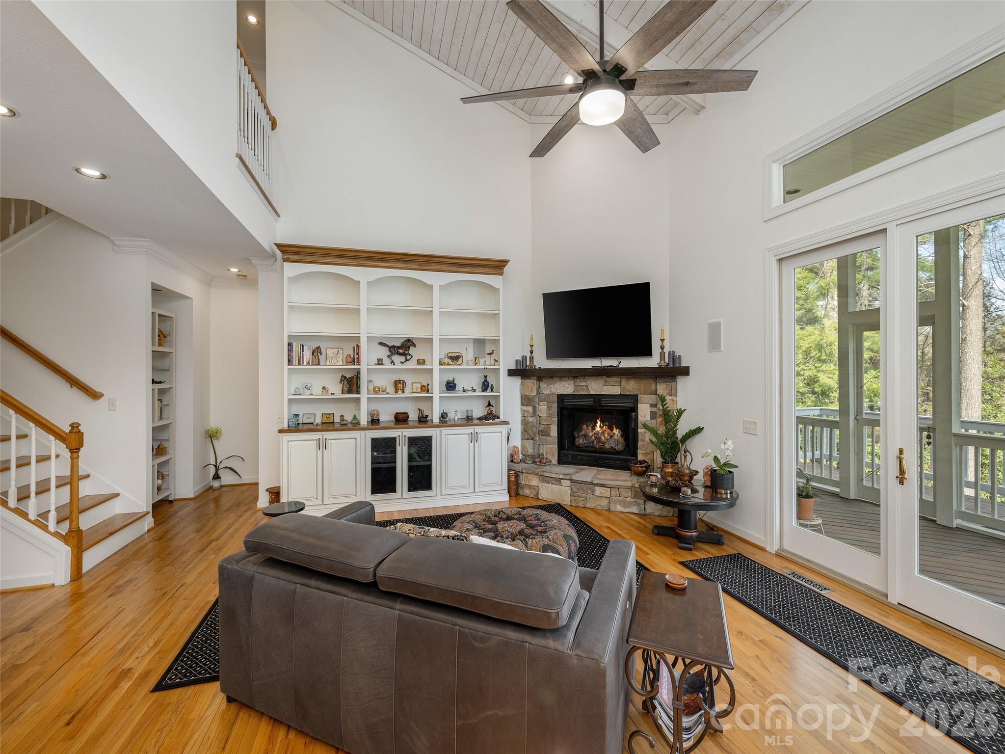 83 Towne Place Drive Hendersonville NC 28792