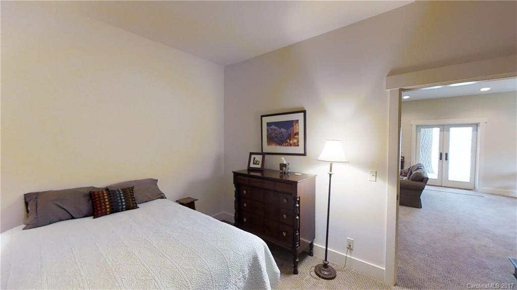 31 Buckingham Court Asheville NC 28803