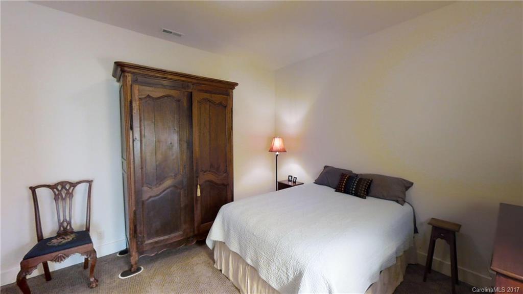 31 Buckingham Court Asheville NC 28803