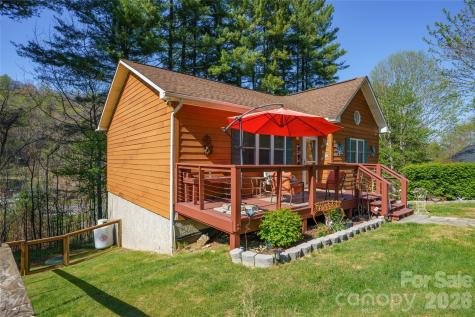 40 Whipoorwill Way Waynesville NC 28786