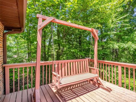 156 Deer Run Hendersonville NC 28739