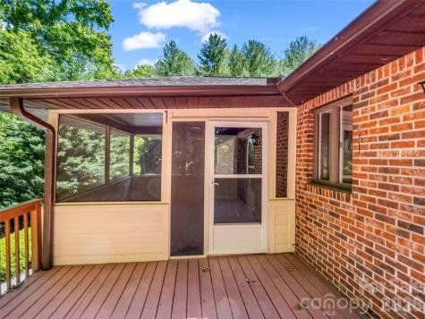 156 Deer Run Hendersonville NC 28739