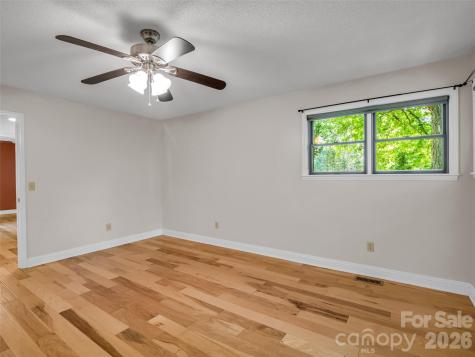 156 Deer Run Hendersonville NC 28739