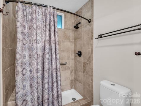 156 Deer Run Hendersonville NC 28739