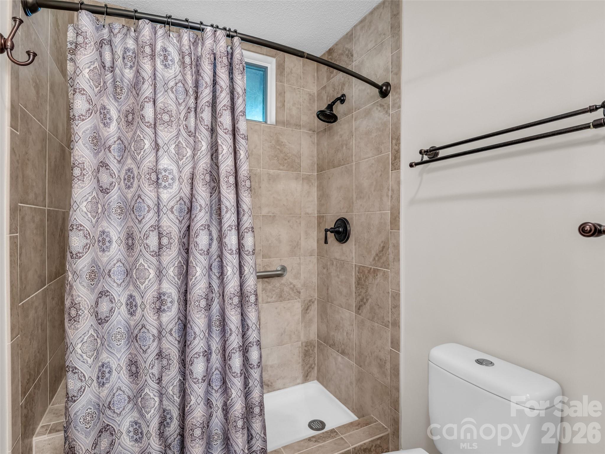 156 Deer Run Hendersonville NC 28739