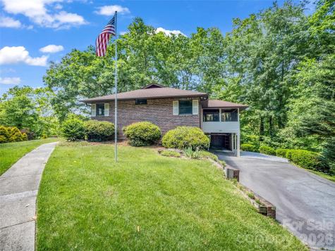 156 Deer Run Hendersonville NC 28739