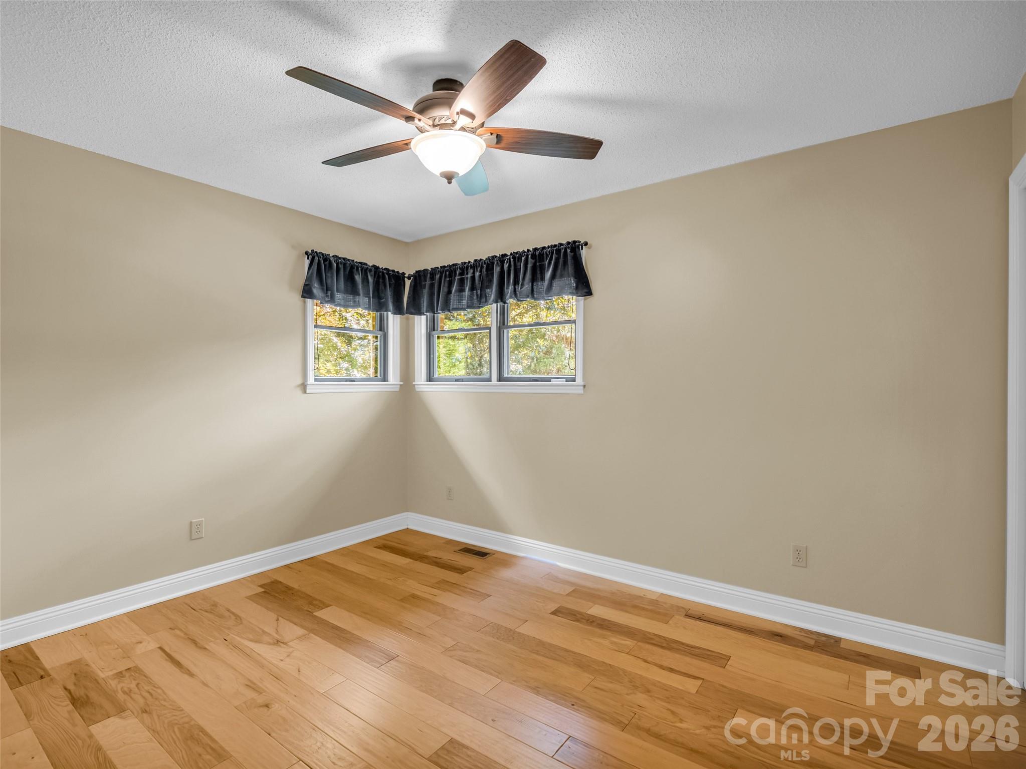 156 Deer Run Hendersonville NC 28739