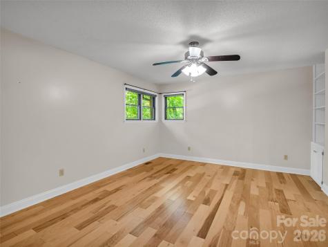 156 Deer Run Hendersonville NC 28739