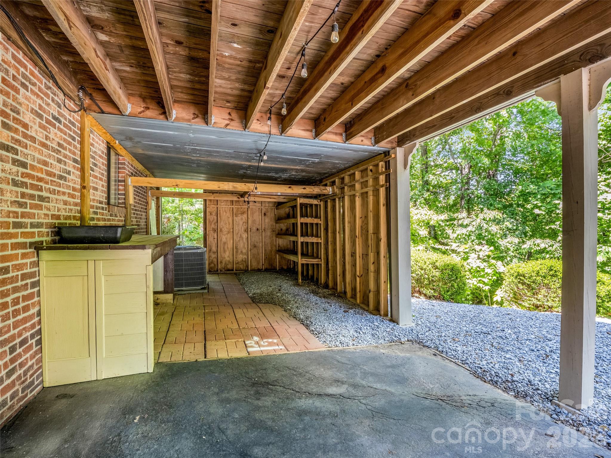 156 Deer Run Hendersonville NC 28739