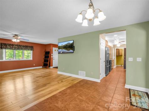 156 Deer Run Hendersonville NC 28739