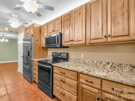 156 Deer Run Hendersonville NC 28739