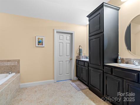 8 Amelia Court Arden NC 28704